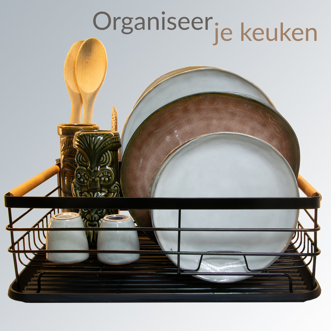 Dish rack with drip tray