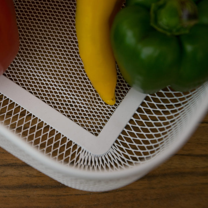 Fruit basket with handle