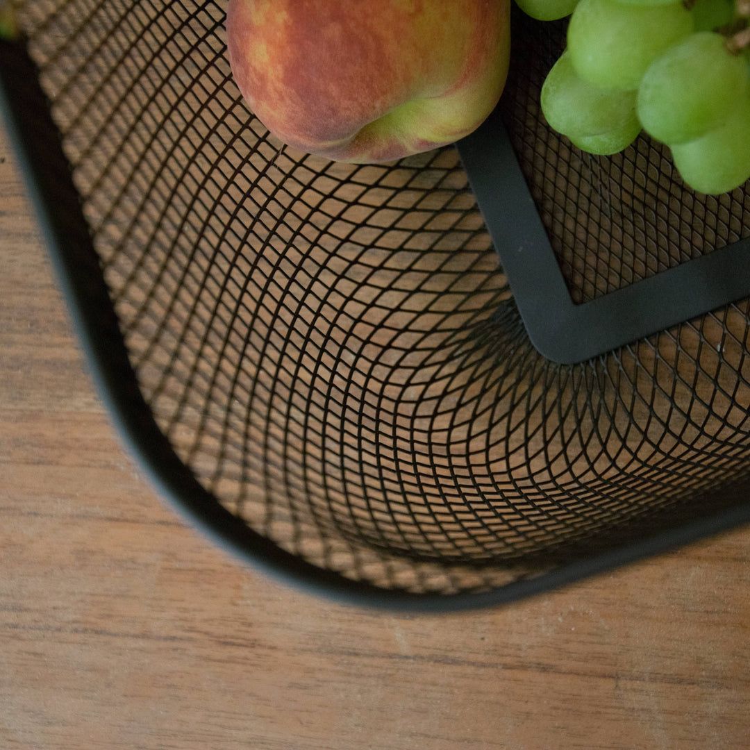 Fruit basket with handle