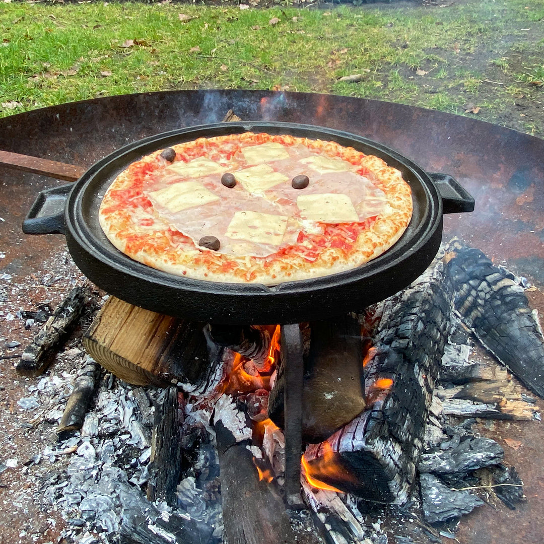 pizza bakken op grillplaat